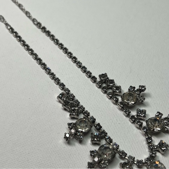 Vintage Silver Tone Chandelier Rhinestone Necklace - Picture 3 of 4